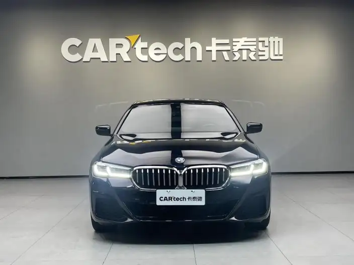 BMW 5 Series 2023 Model 530Li Leading Model M Sports Set – фото 2