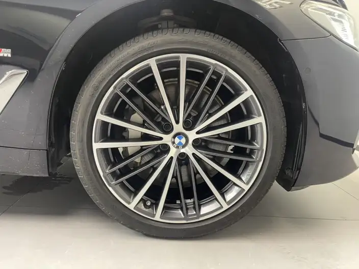 BMW 5 Series 2023 Model 530Li Leading Model M Sports Set – фото 9