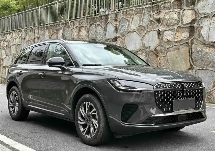 Lincoln Corsair 2024 Model 2.0T 2WD Exclusive Edition – фото 3