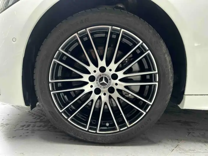 Mercedes-Benz C-Class 2023 Model Facelift II C 260 L Sports Edition – фото 7