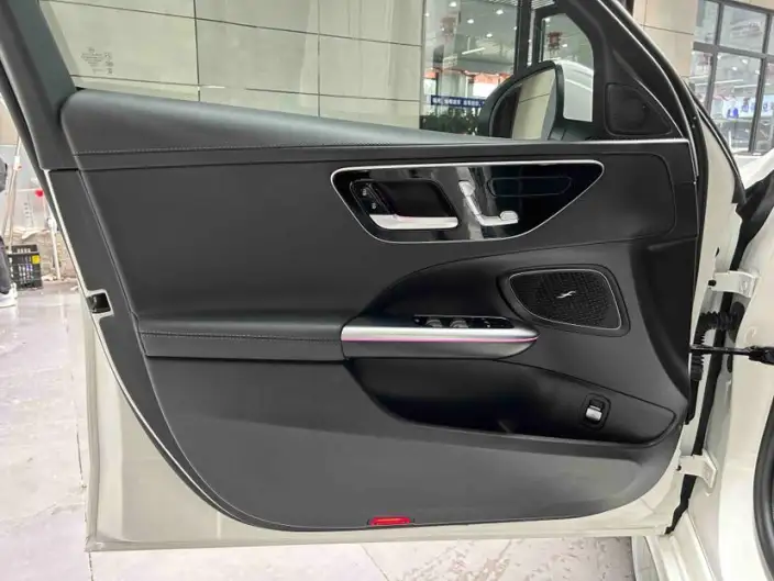 Mercedes-Benz C-Class 2023 Model Facelift II C 260 L Sports Edition – фото 10