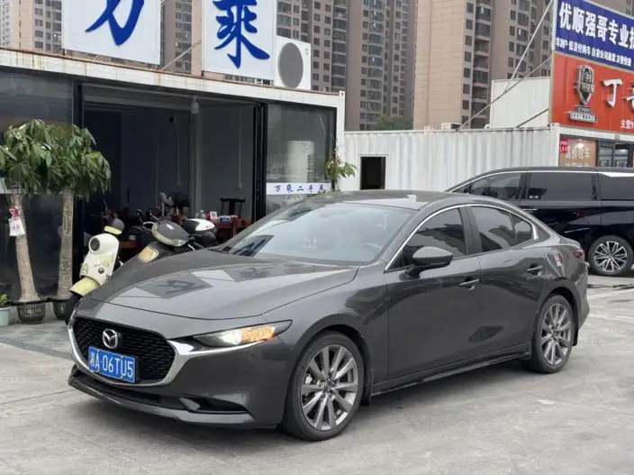 Mazda3 Axela 2021 Model 2.0L Automatic Zhi Ya Edition – фото 1