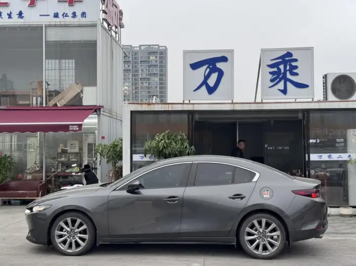 Mazda3 Axela 2021 Model 2.0L Automatic Zhi Ya Edition – фото 4