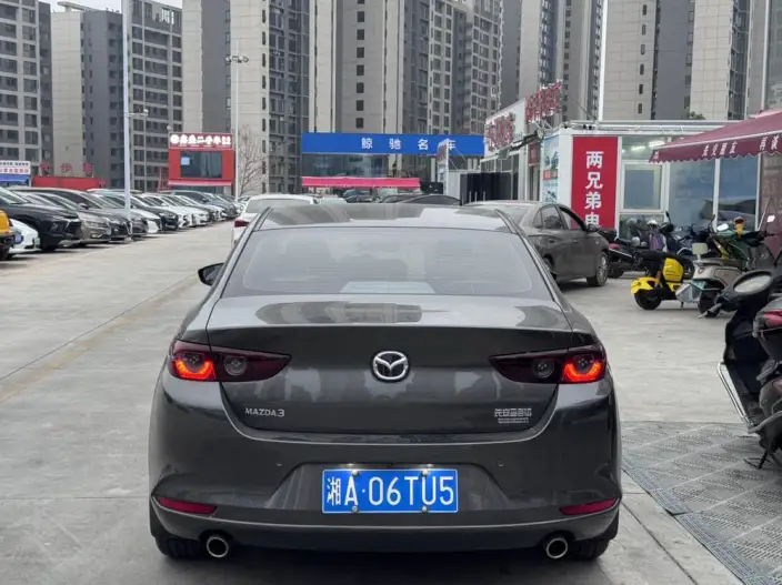 Mazda3 Axela 2021 Model 2.0L Automatic Zhi Ya Edition – фото 5