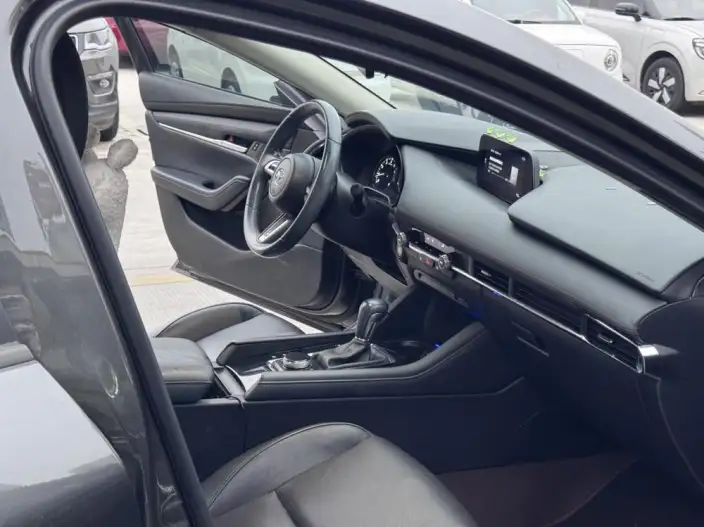 Mazda3 Axela 2021 Model 2.0L Automatic Zhi Ya Edition – фото 10