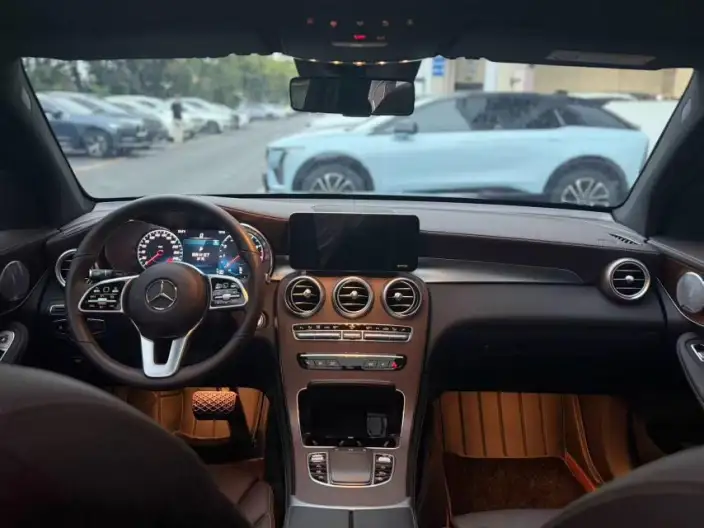 Mercedes-Benz GLC 2021 Model GLC 300 L 4MATIC Dynamic Model – фото 7