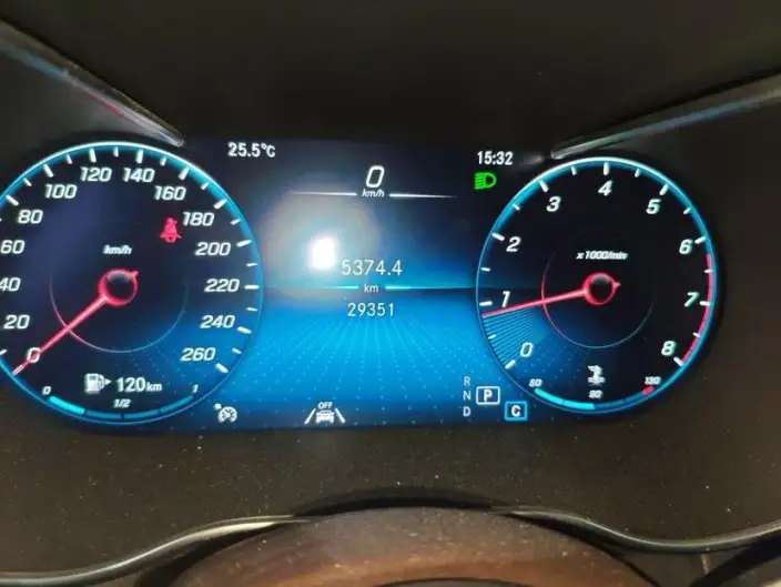 Mercedes-Benz GLC 2021 Model GLC 300 L 4MATIC Dynamic Model – фото 8