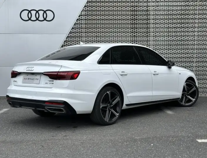 Audi A4 L 2024 Model 40 TFSI Luxury Dynamic Model – фото 4