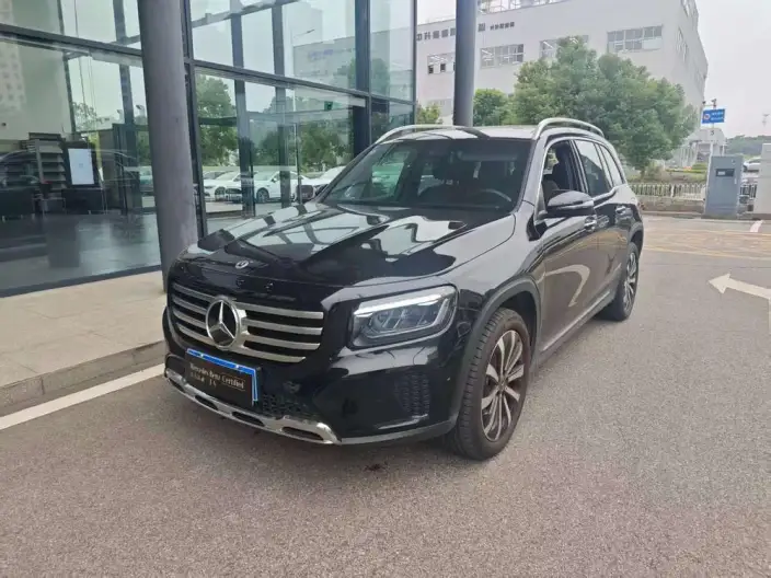 Mercedes-Benz GLB 2025 Model GLB 220 Fashion Model – фото 1