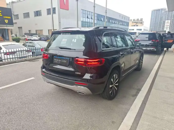 Mercedes-Benz GLB 2025 Model GLB 220 Fashion Model – фото 7