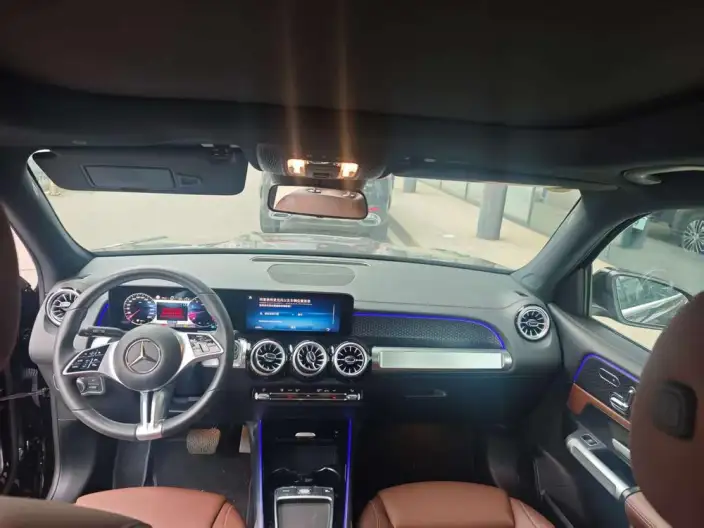 Mercedes-Benz GLB 2025 Model GLB 220 Fashion Model – фото 9
