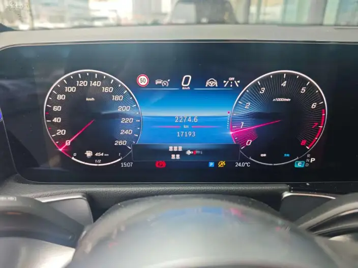 Mercedes-Benz GLB 2025 Model GLB 220 Fashion Model – фото 10