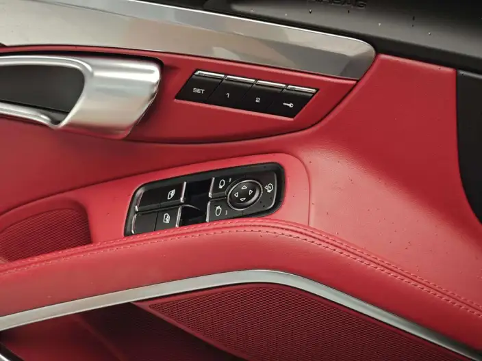 Porsche 718 2020 Model Cayman 2.0T – фото 10