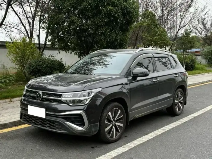Volkswagen Tharu 2023 Model 300TSI 2WD Moonlight Edition – фото 1