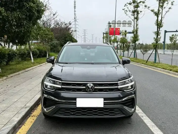 Volkswagen Tharu 2023 Model 300TSI 2WD Moonlight Edition – фото 2