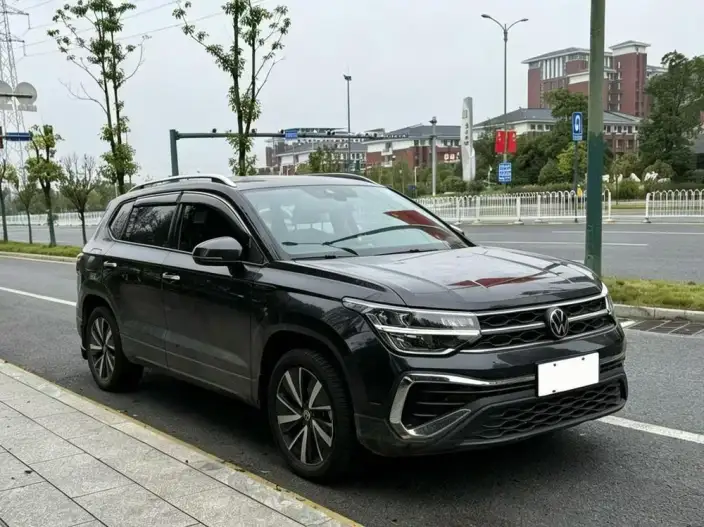 Volkswagen Tharu 2023 Model 300TSI 2WD Moonlight Edition – фото 3