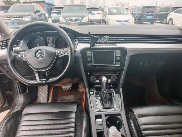 Volkswagen Magotan 2017 330TSI DSG Leading – фото 7