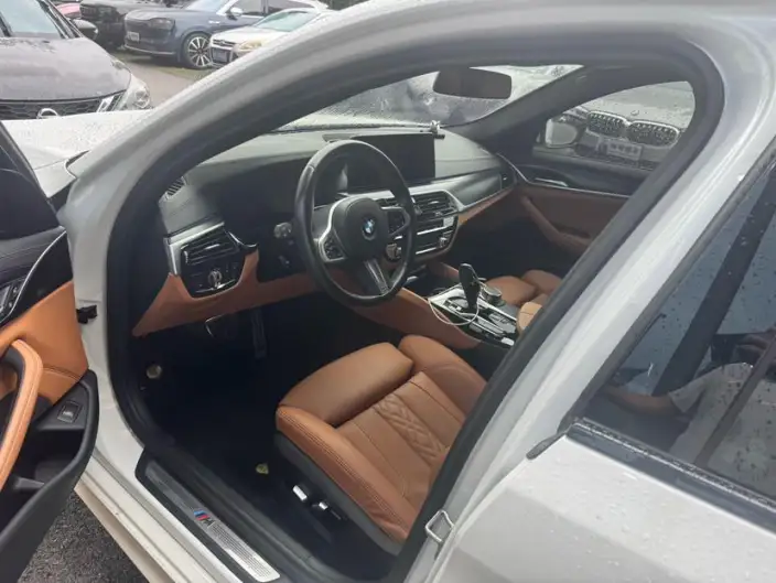 BMW 5 Series Imported 2022 Model 525i M Sports Set – фото 8