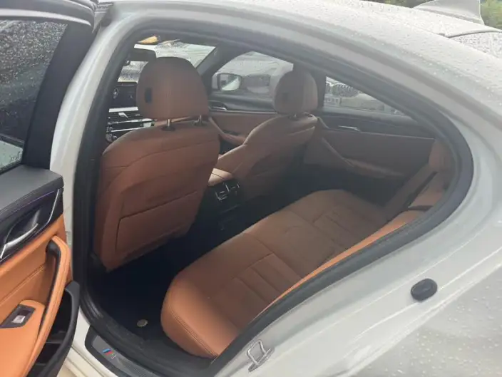 BMW 5 Series Imported 2022 Model 525i M Sports Set – фото 9