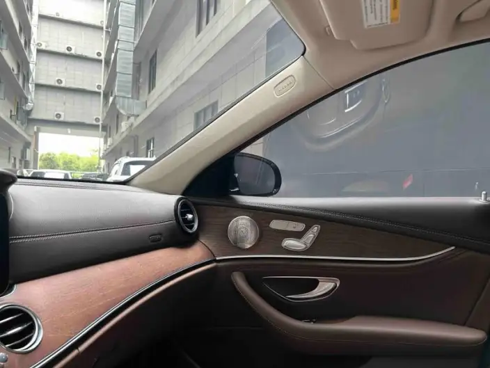 Mercedes-Benz E-Class 2022 Model Facelift II E 300 L Luxury Model sedan – фото 9