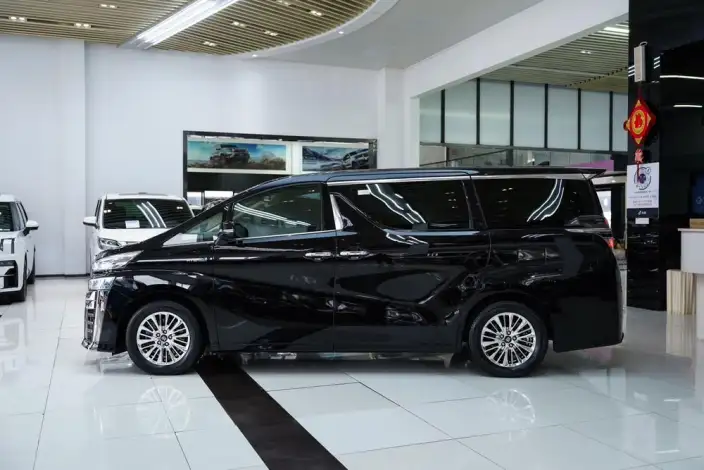 Vellfire 2021 Model Toyota Crown Hybrid 2.5L HV Premium Edition – фото 4