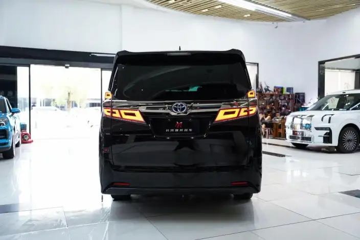 Vellfire 2021 Model Toyota Crown Hybrid 2.5L HV Premium Edition – фото 5