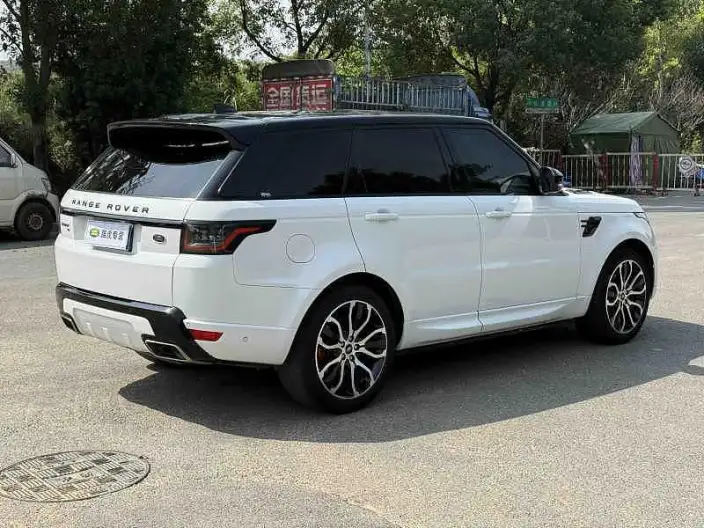 Range Rover Sport 2021 Model 3.0 L6 HST – фото 4