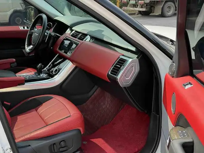Range Rover Sport 2021 Model 3.0 L6 HST – фото 5