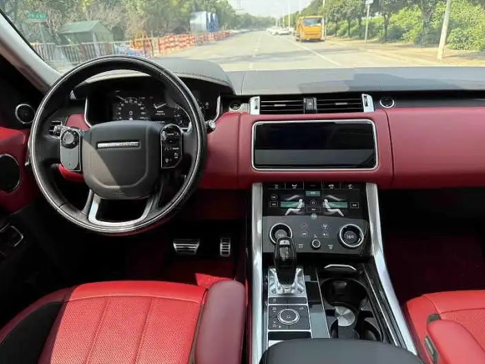 Range Rover Sport 2021 Model 3.0 L6 HST – фото 6