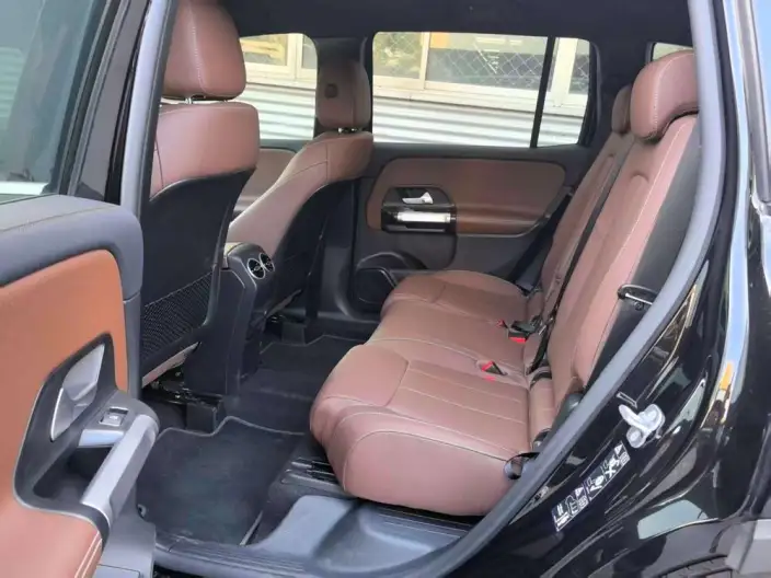 Mercedes-Benz GLB 2025 Model GLB 220 Fashion Model – фото 8