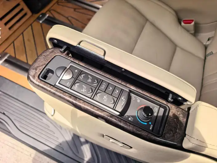Vellfire 2020 Model Hybrid 2.5L HV Premium Edition – фото 3