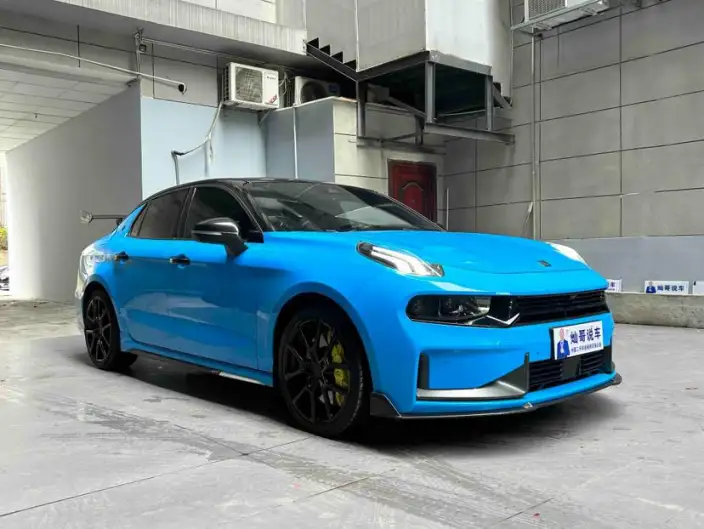 Lynk & Co 03 2022 Model 03+ 2.0TD Automatic Cyan Customized Edition Performance Package – фото 3