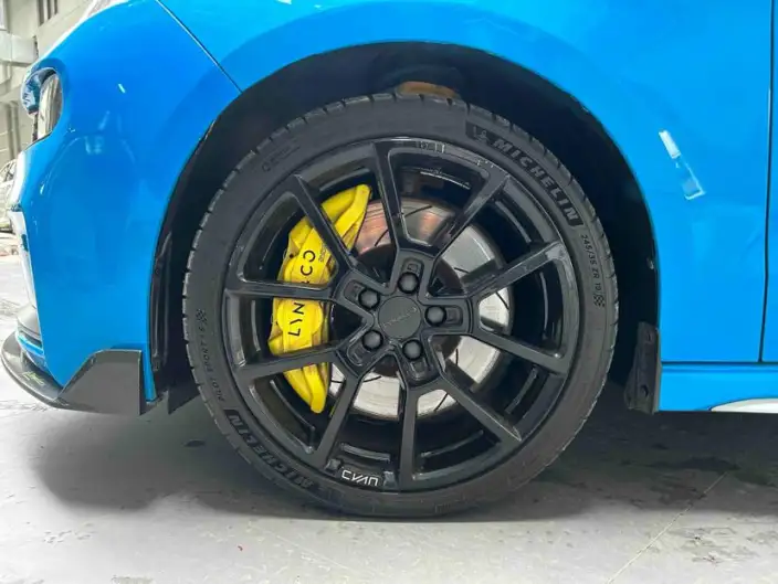 Lynk & Co 03 2022 Model 03+ 2.0TD Automatic Cyan Customized Edition Performance Package – фото 8