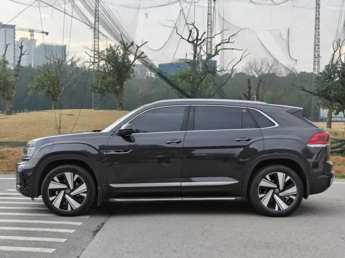 Volkswagen Teramont 2022 Model Teramont X 530 V6 4WD Respect Deluxe Edition – фото 4