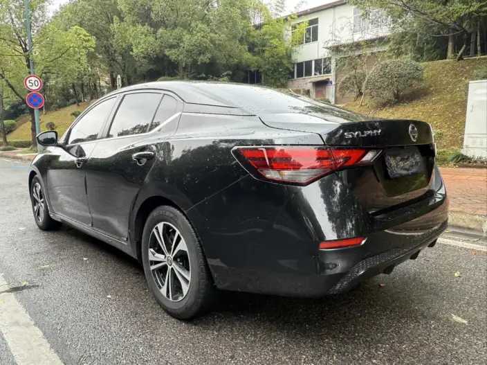 Nissan Sylphy 2023 Model 1.6L CVT Yuexiang Edition – фото 4