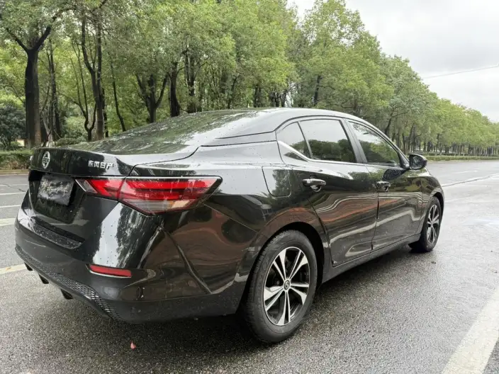 Nissan Sylphy 2023 Model 1.6L CVT Yuexiang Edition – фото 6