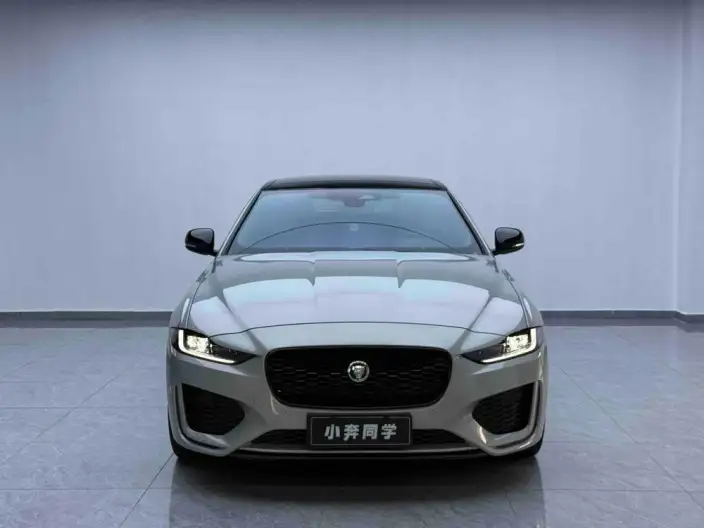 Jaguar XE L 2025 Model 2.0T 250PS R-DYNAMIC 90th Anniversary Collector Edition Edition – фото 2
