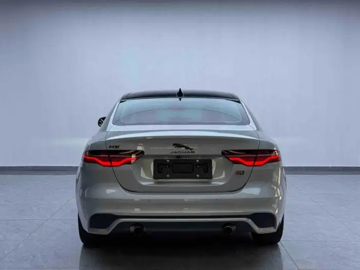 Jaguar XE L 2025 Model 2.0T 250PS R-DYNAMIC 90th Anniversary Collector Edition Edition – фото 5