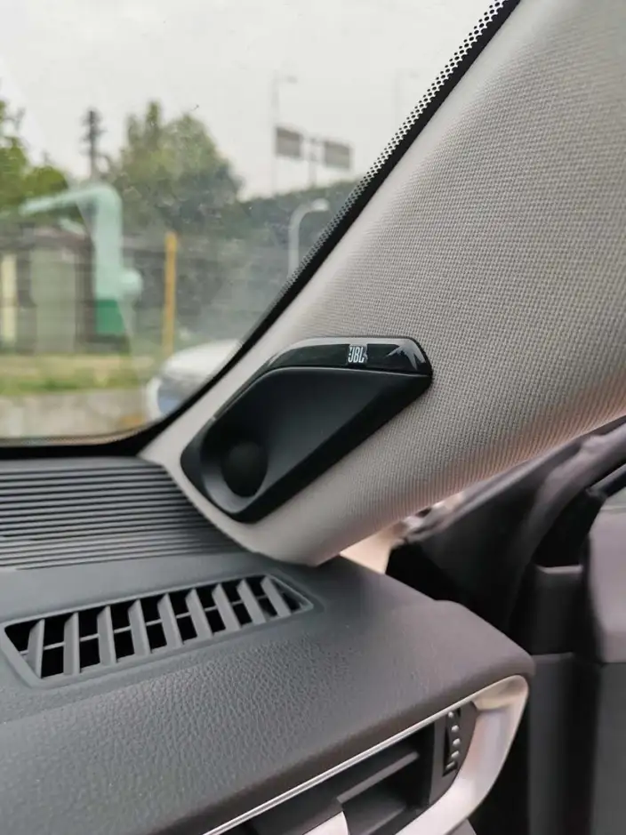 Venza 2022 Model 2.0L CVT 2WD Deluxe Edition – фото 8