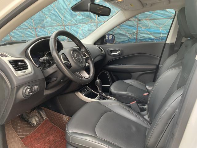 Jeep Compass 2017 200T Automatic Family Enjoyment – фото 7
