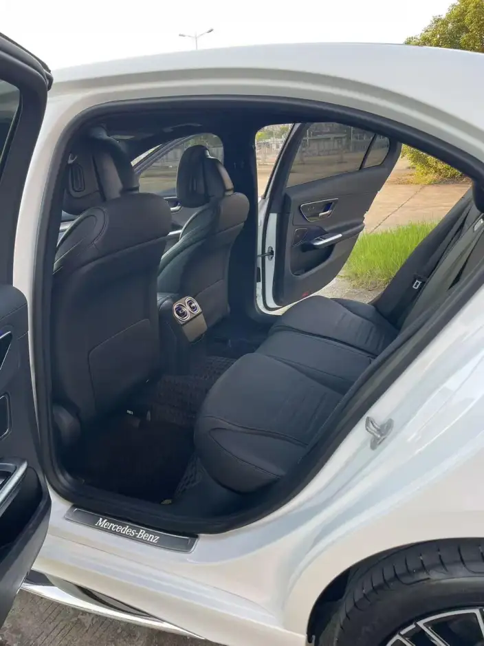 Mercedes-Benz C-Class 2023 Model Facelift C 260 L Sports Edition – фото 8