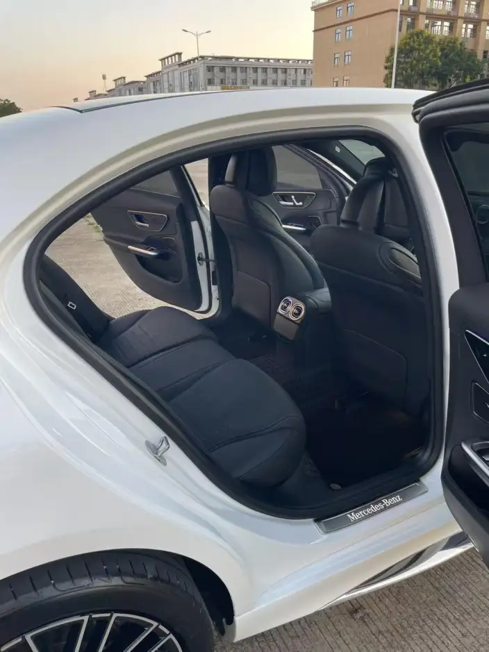 Mercedes-Benz C-Class 2023 Model Facelift C 260 L Sports Edition – фото 9