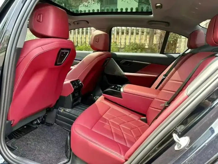 BMW 5 Series 2025 Model Facelift 530Li Leading Model M Sports Set – фото 9