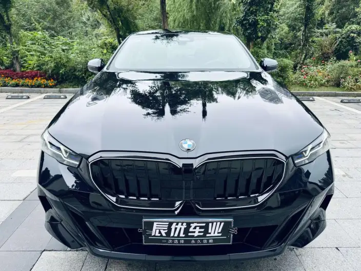 BMW 5 Series 2026 Model 530Li Exclusive Model M Sports Set