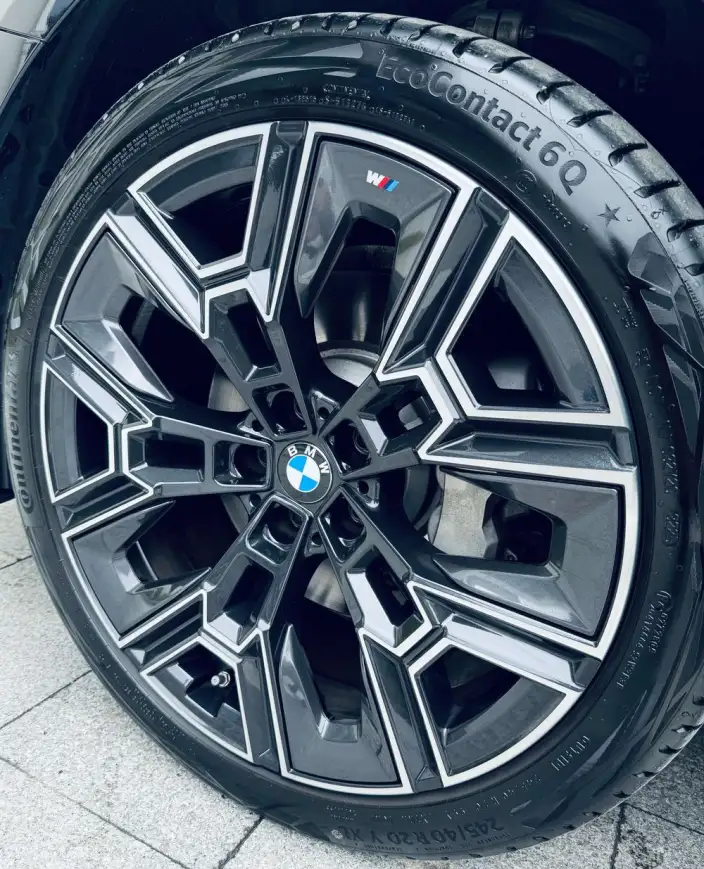 BMW 5 Series 2026 Model 530Li Exclusive Model M Sports Set – фото 8