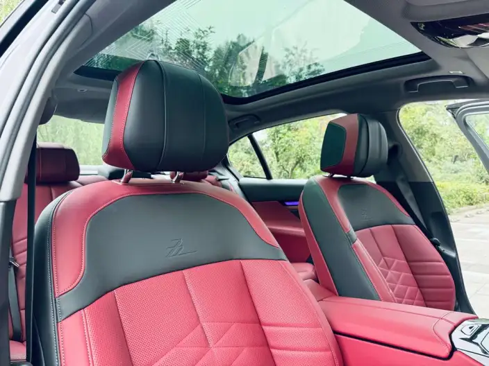 BMW 5 Series 2026 Model 530Li Exclusive Model M Sports Set – фото 9