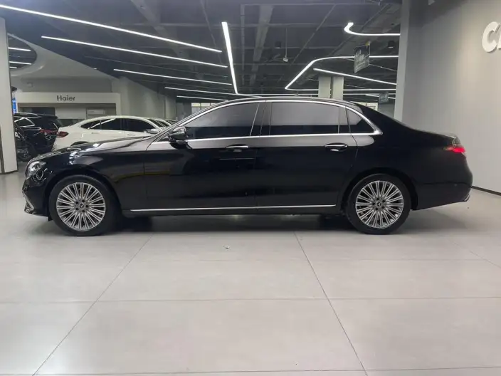 Mercedes-Benz E-Class 2023 Model E 300 L Luxury Model sedan – фото 4