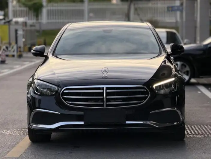 Mercedes-Benz E-Class 2022 Model E 300 L Luxury Model sedan – фото 2
