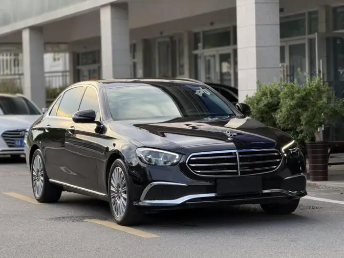 Mercedes-Benz E-Class 2022 Model E 300 L Luxury Model sedan – фото 3