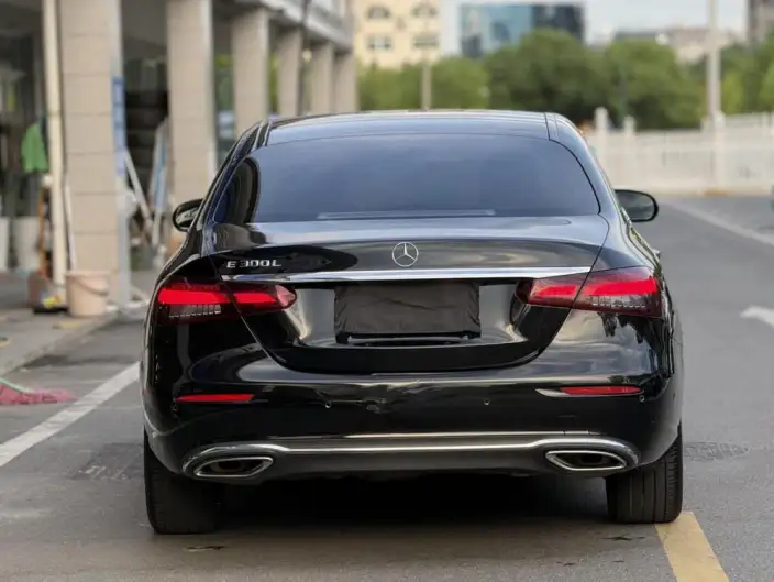 Mercedes-Benz E-Class 2022 Model E 300 L Luxury Model sedan – фото 5